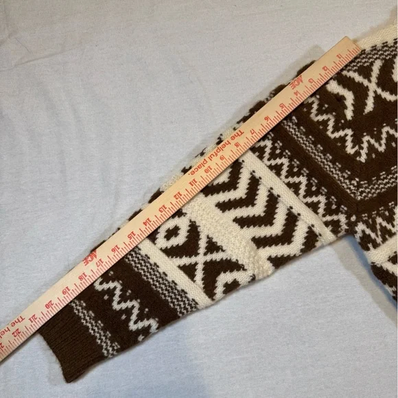 NWT Olio Women's Brown and Cream Patterned Sweater - Picture 8 of 9